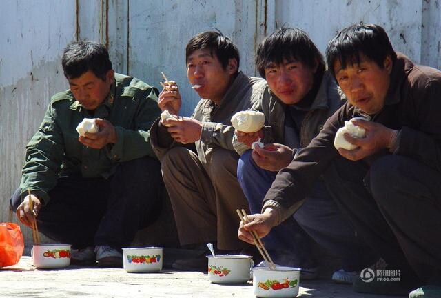 중국 청년들이 농사지으래도 버티는 이유.jpg_11.jpg