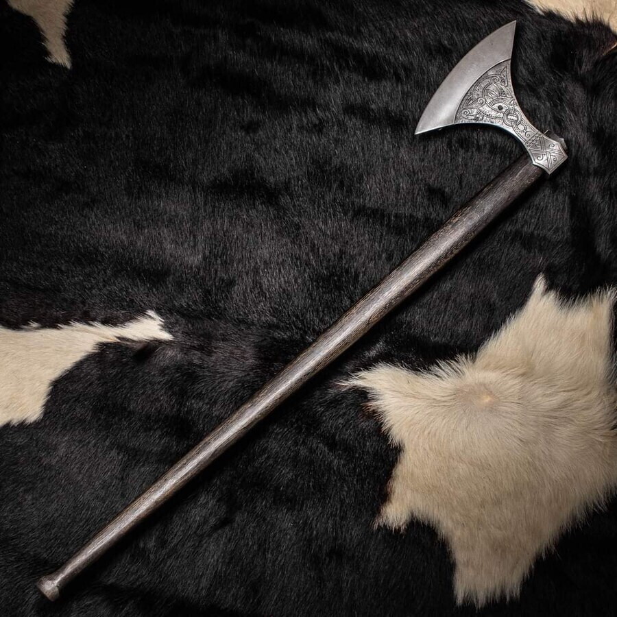 서양 대장장이 아저씨가 만든 무기들.GIF_4.jpg