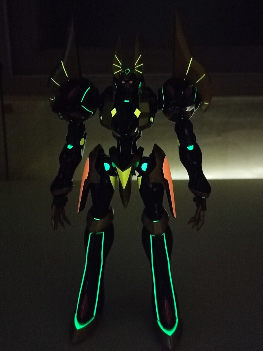 [코드기어스] 늦은 새벽까지 작업해본 HG 가웨인_2.jpg