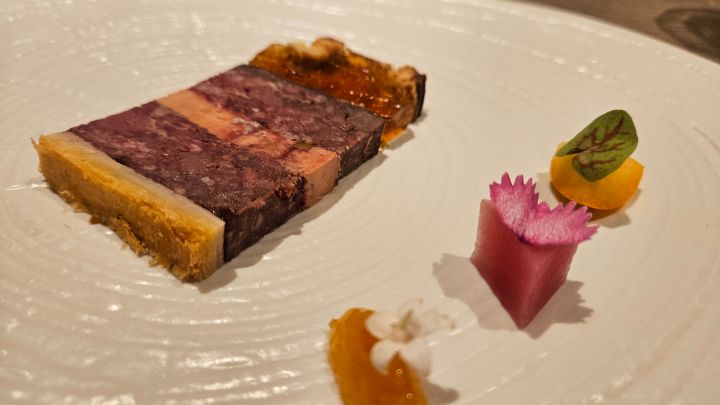 도쿄 다이닝 사슴스테이크 곰 오소리 멧돼지 사슴피등등_7.jpg