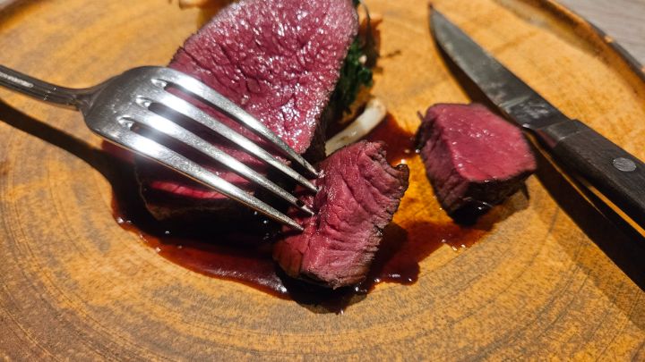 도쿄 다이닝 사슴스테이크 곰 오소리 멧돼지 사슴피등등_15.jpg