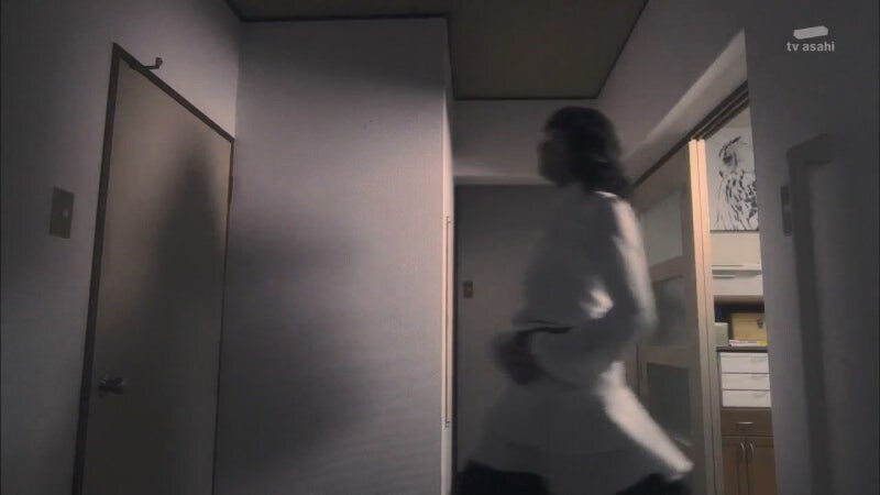 갓 입싸한 가정부를 모욕하는 고용주의 남매_16.jpg