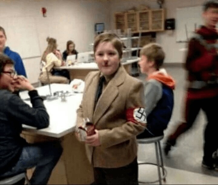 학교 축제 대참사_2.png