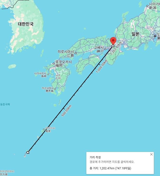 학생 수학여행 따라가 젊은 여자 만난 일본 교장선생님_3.png