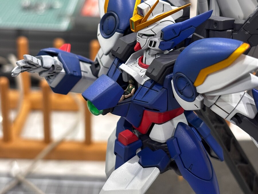 반다이 MG XXXG-00W0 'W Gundam Zero ' 도색 完 + 작업기_47.jpg
