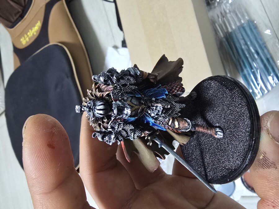 미니어쳐) 오늘은 보람차게 끝낸다._1.jpg