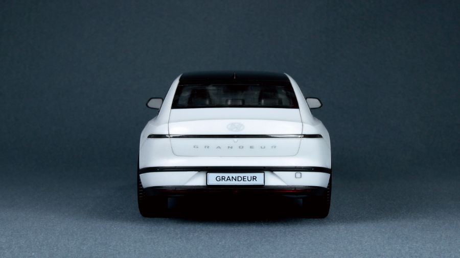 너무 잘나와 놀란 아카데미과학 1/24 그랜저GN7_5.jpg