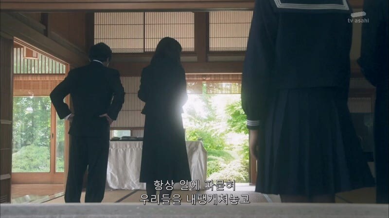 어머니 장례식을 치루는데 어머니가 살아돌아왔다_11.jpg