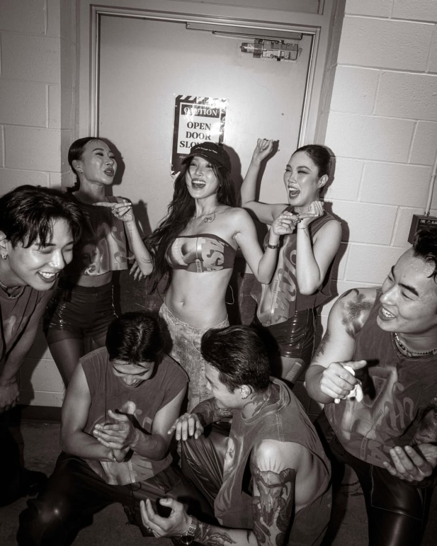 250403.화사.인스타그램 10.jpg