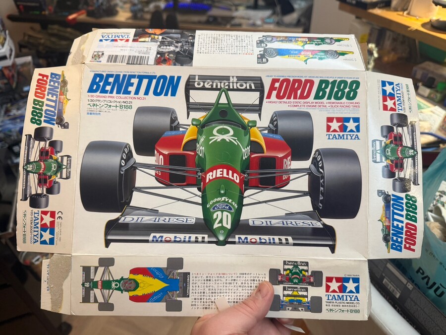 [TAMIYA] 1/20 Benetton Ford B188_3.jpg