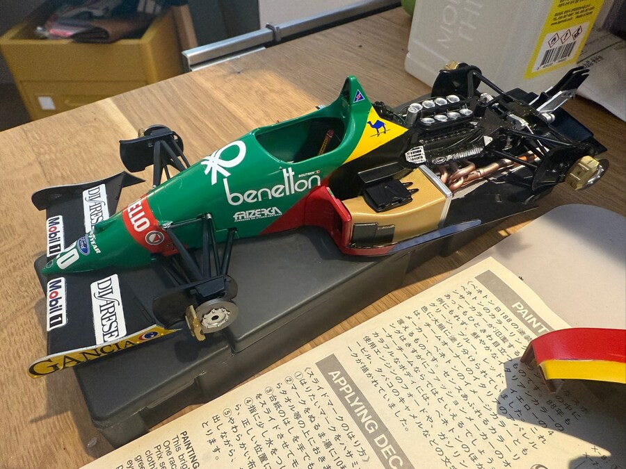 [TAMIYA] 1/20 Benetton Ford B188_13.jpg