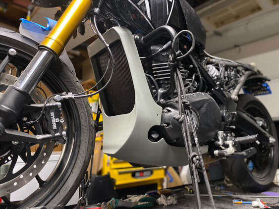 커스텀 트라이엄프 스피드 400 제작-완성-전시_15.jpg