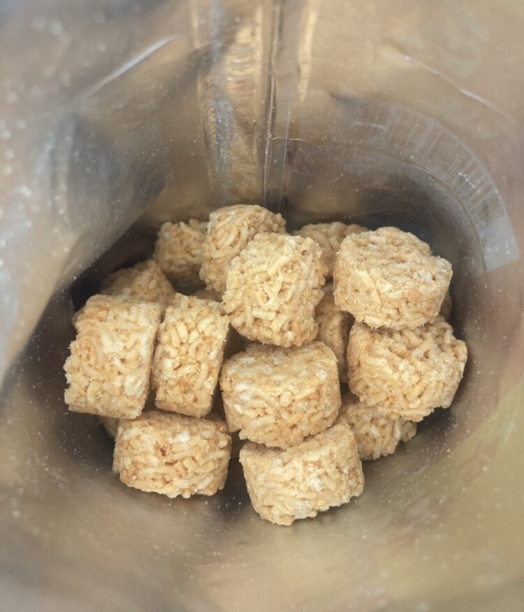 인천공항) 쫄봉 한봉지 더 뜯음_1.jpg