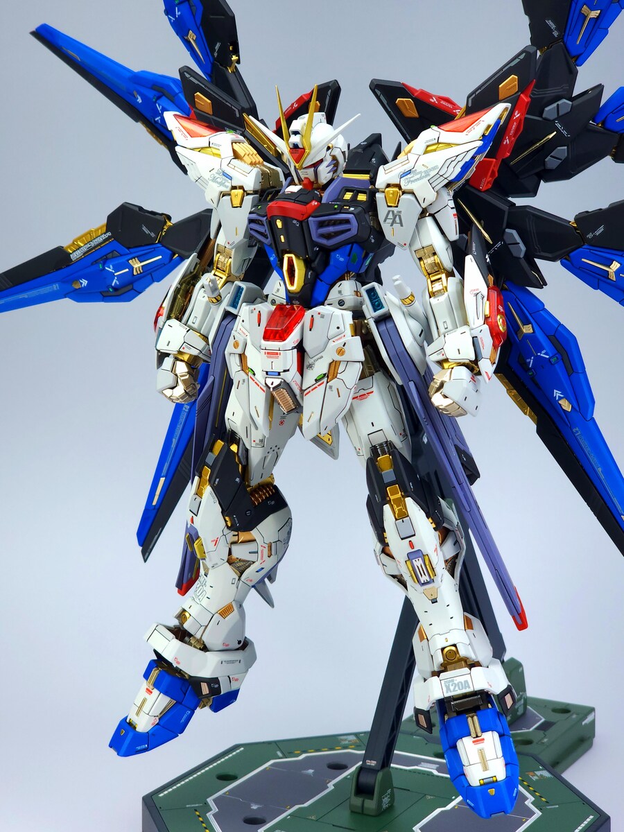 MGEX 스트라이크 프리덤 건담 완성_21.jpg