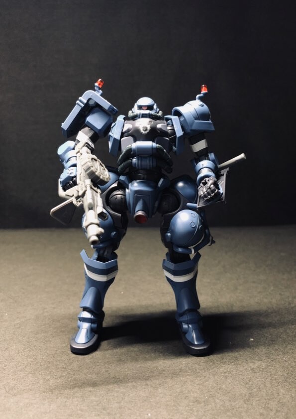 지쿠악스 군경자쿠 완성_1.jpg