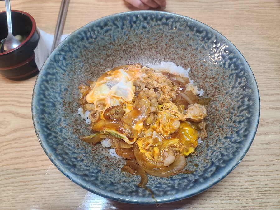 홍대) 대창덮밥_1.jpg