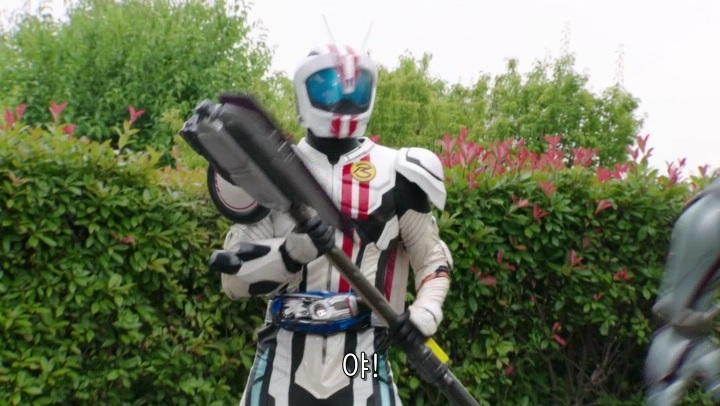 [가면라이더 드라이브] 나... 나도 휘두를 거야!_10.jpg