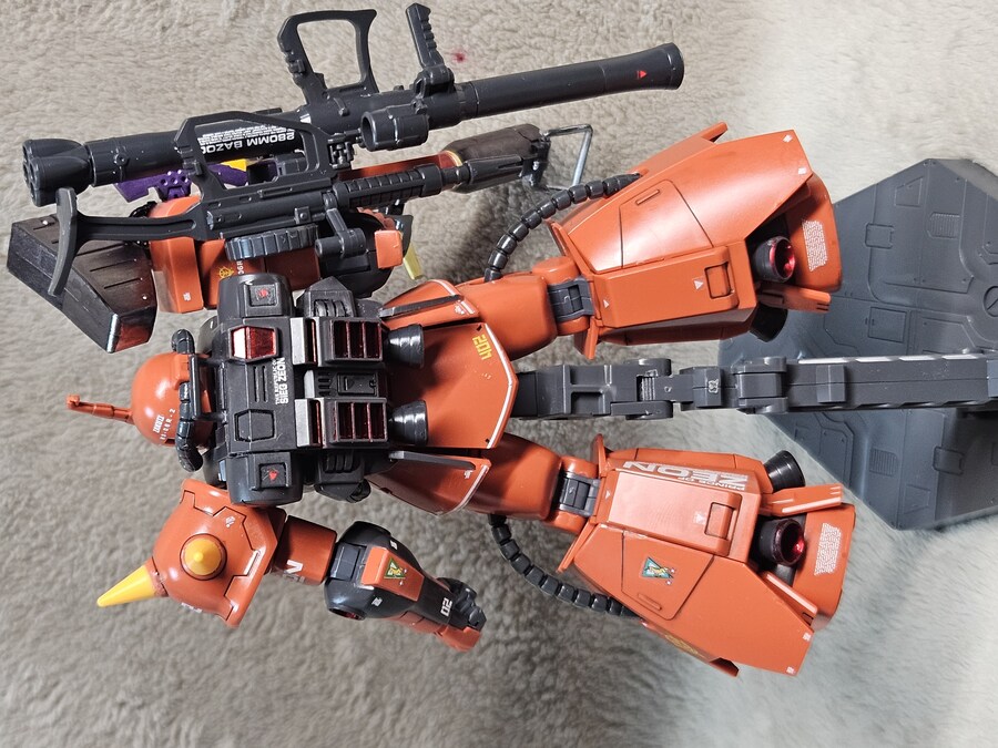 HGUC 조니라이덴 고기동 자쿠2_3.jpg