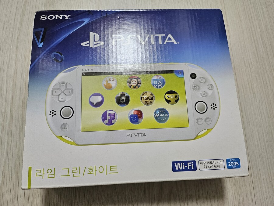 PS vita PCH 2005 라임 그린_1.jpg