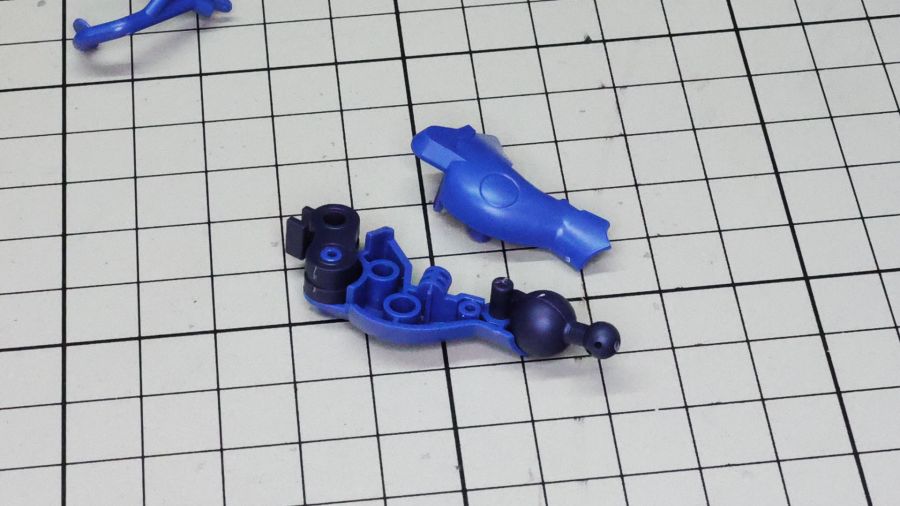 HG 1/144 군경 자쿠 조립 과정 사진_46.jpg