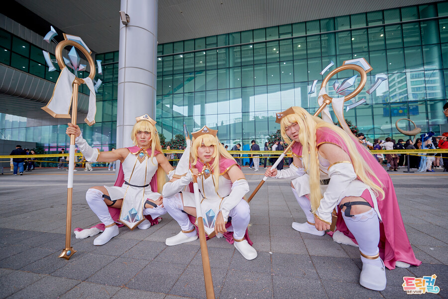 [트릭컬] 대표님 X 에르핀들의 코믹월드 나들이_8.jpg