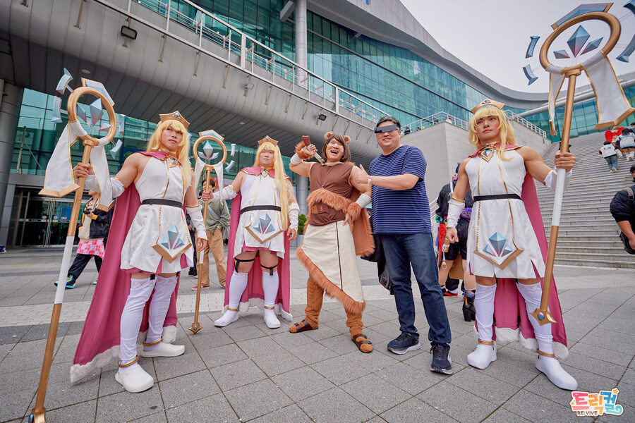 [트릭컬] 대표님 X 에르핀들의 코믹월드 나들이_9.jpg