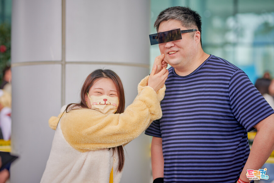 [트릭컬] 대표님 X 에르핀들의 코믹월드 나들이_12.jpg