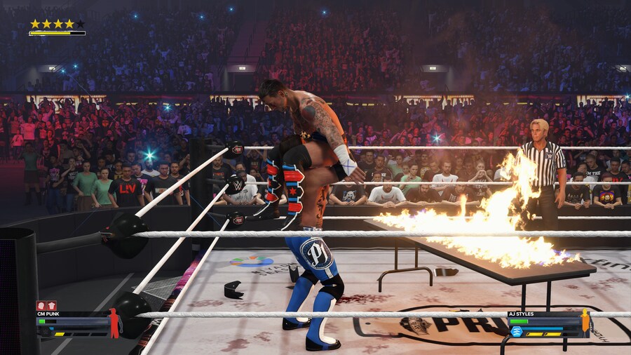 CM 펑크 VS AJ 스타일스가 드림매치인데 로만,세스랑 붙이다니 실망스럽네요_14.jpg