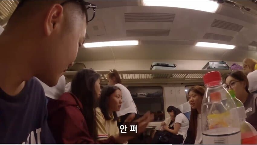 중국 여고생들에게 술담배 하는지 물어봤다 깜짝 놀란 여행 유튜버_4.jpg