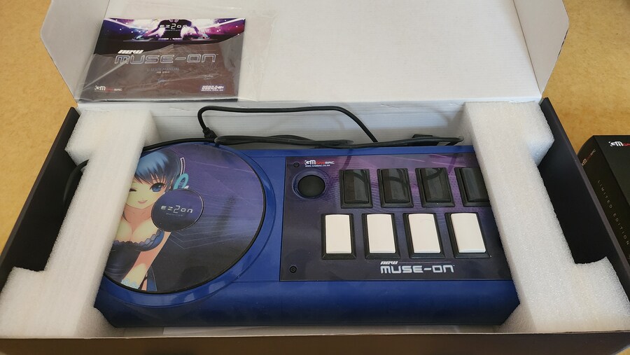 DJ MAX Trilogy 풀세트 가지고 있는데 이거 어떻게 팔아야할지.._2.jpg