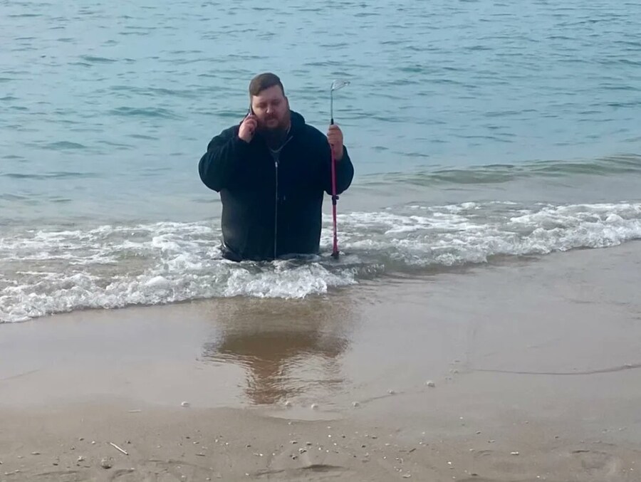 해변 걸어다닐 때 조심해야하는 거_1.jpg