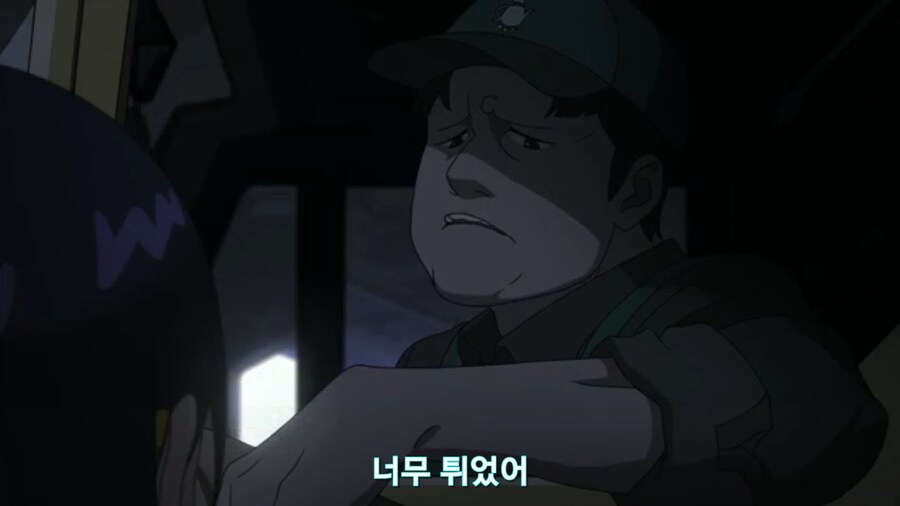 스압[기동전사 건담 GQuuuuuux]3화 비밀이 있는 두 건담 그리고 클랜 배틀_135.jpg