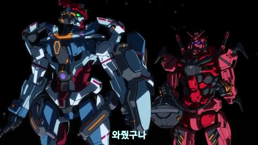 스압[기동전사 건담 GQuuuuuux]3화 비밀이 있는 두 건담 그리고 클랜 배틀_378.jpg