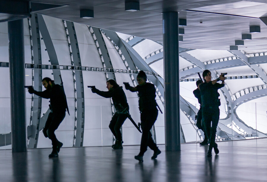 [넷플릭스] '올드 가드2' 새로운 스틸 공개_2.jpg