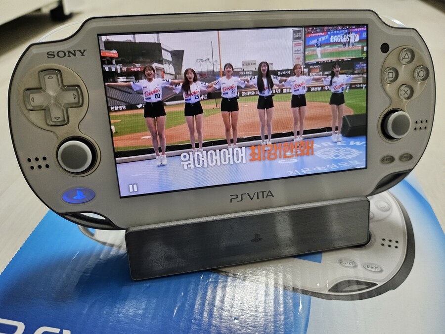 PS Vita PCH 1005 크리스탈 화이트_8.jpg
