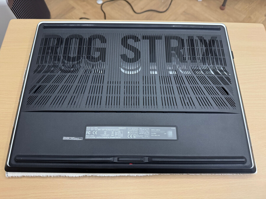 5090 겜트북 사용기 ASUS ROG STRIX SCAR 18 (2025년형)_8.jpg