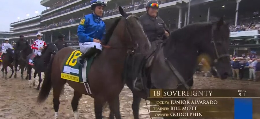 말딸,경마) 말들 : 이정도 마장 상태이면 다른날로 하죠?_7.jpg