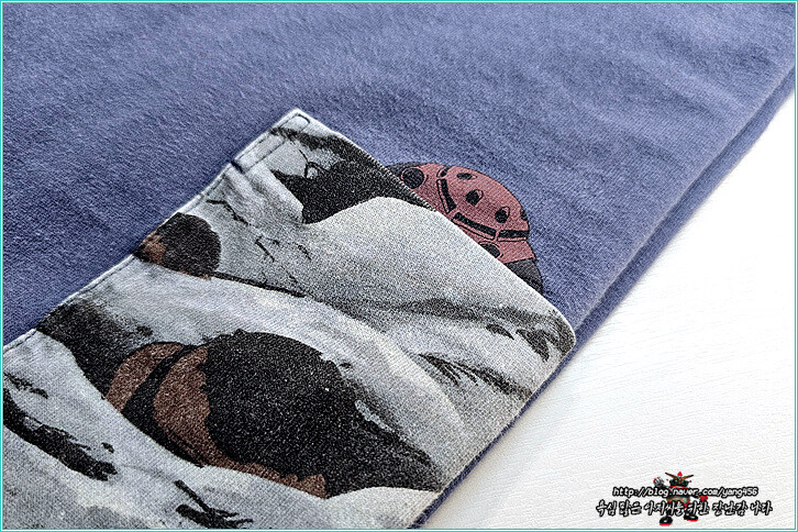 어린이날 기념, 아내가 사 준 유니클로 건담 티셔츠_9.jpg