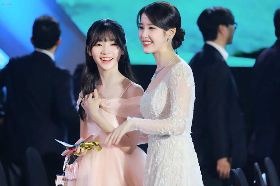 2025.05.05 제61회 백상예술대상(유토피아)_7.jpg