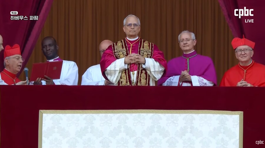 교황)'2025년만의 첫 미국인 교황'_1.png