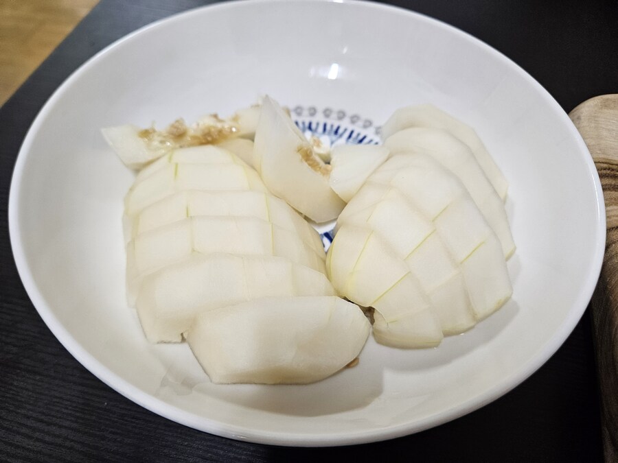와 벌써 참외가 나오네_2.jpg
