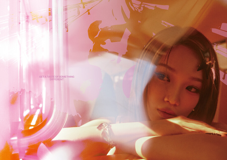 [르세라핌] JP 4th SG 'DIFFERENT' 컨셉 포토 2 솔로_1.jpg