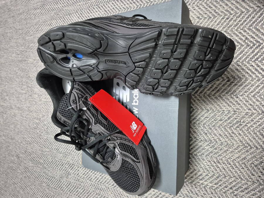 뉴발란스 740 시멘트블랙_4.jpg