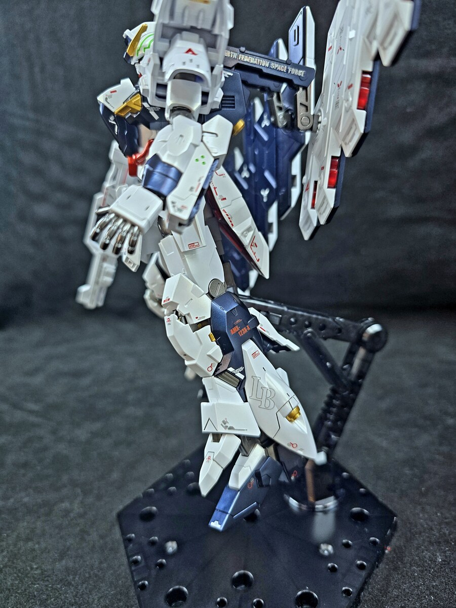 [HG] 문건담 도색 완성 (뉴건담 컬러)_6.jpg