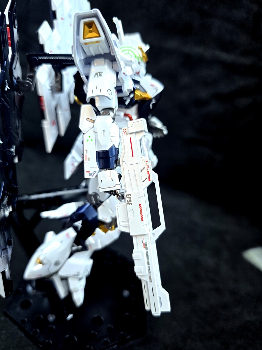 [HG] 문건담 도색 완성 (뉴건담 컬러)_14.jpg