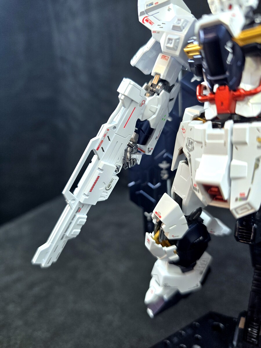 [HG] 문건담 도색 완성 (뉴건담 컬러)_15.jpg