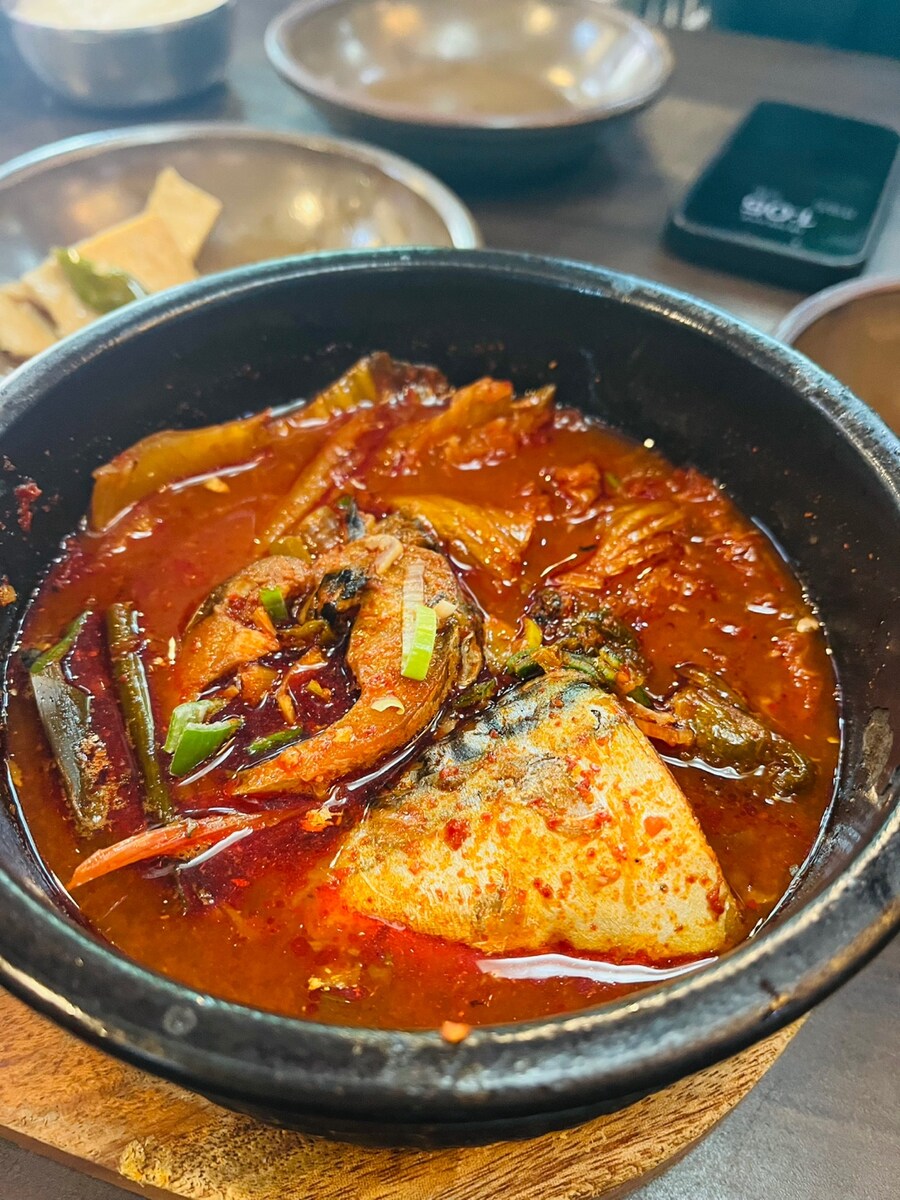 점심 돼지갈비찜 & 고등어 김치찜_2.jpg