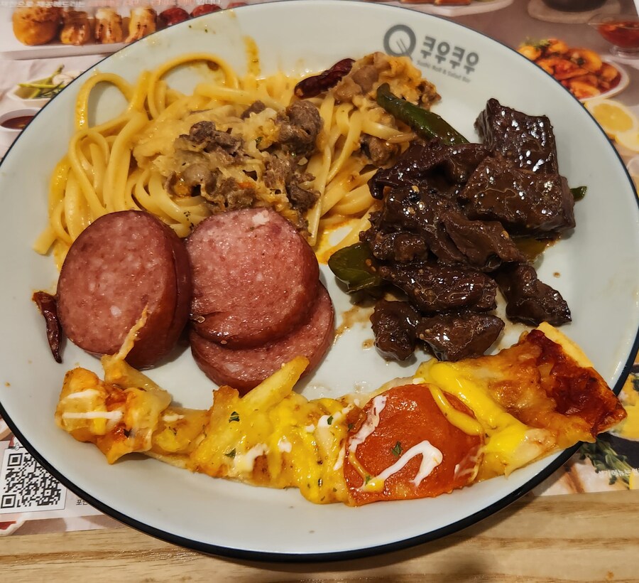 내가 외식하면 무제한 리필이나 뷔페만 가는 이유_3.jpg
