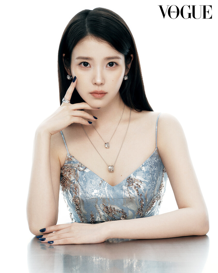 아이유, ‘HIP & CHILL’ 화보 “진짜 IU 맞아?”_6.jpg