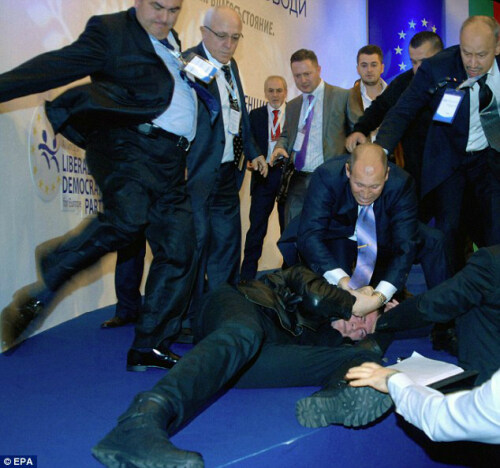 하마터면 생중계 될 뻔한 국회의원 암살 사건_1.jpg